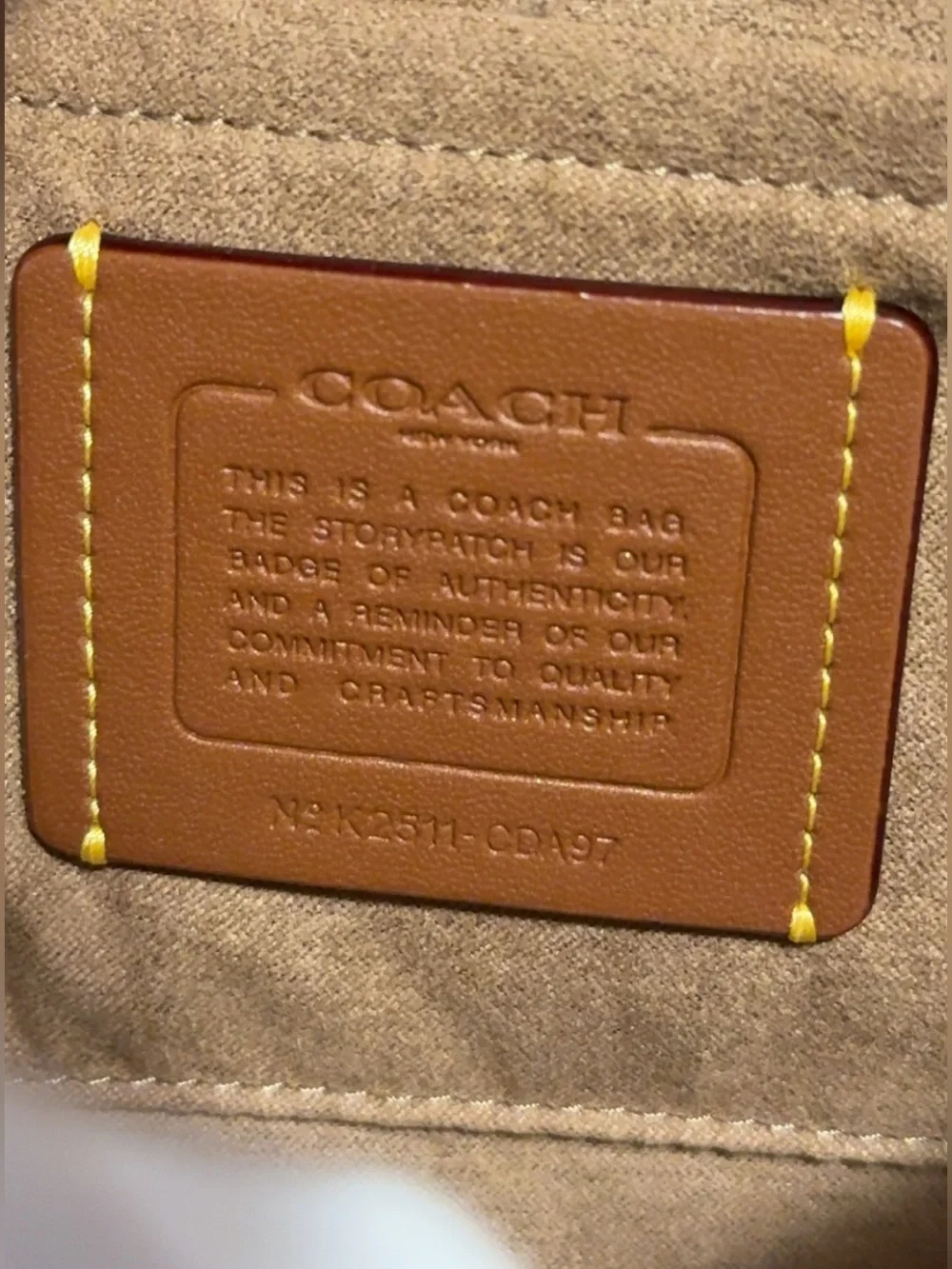 Klare Crossbody in Signature leather - Picture 7 of 8